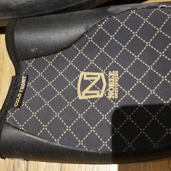 Noble Outfitters boots EUC sz 11 waterproof - Picture 2 of 5